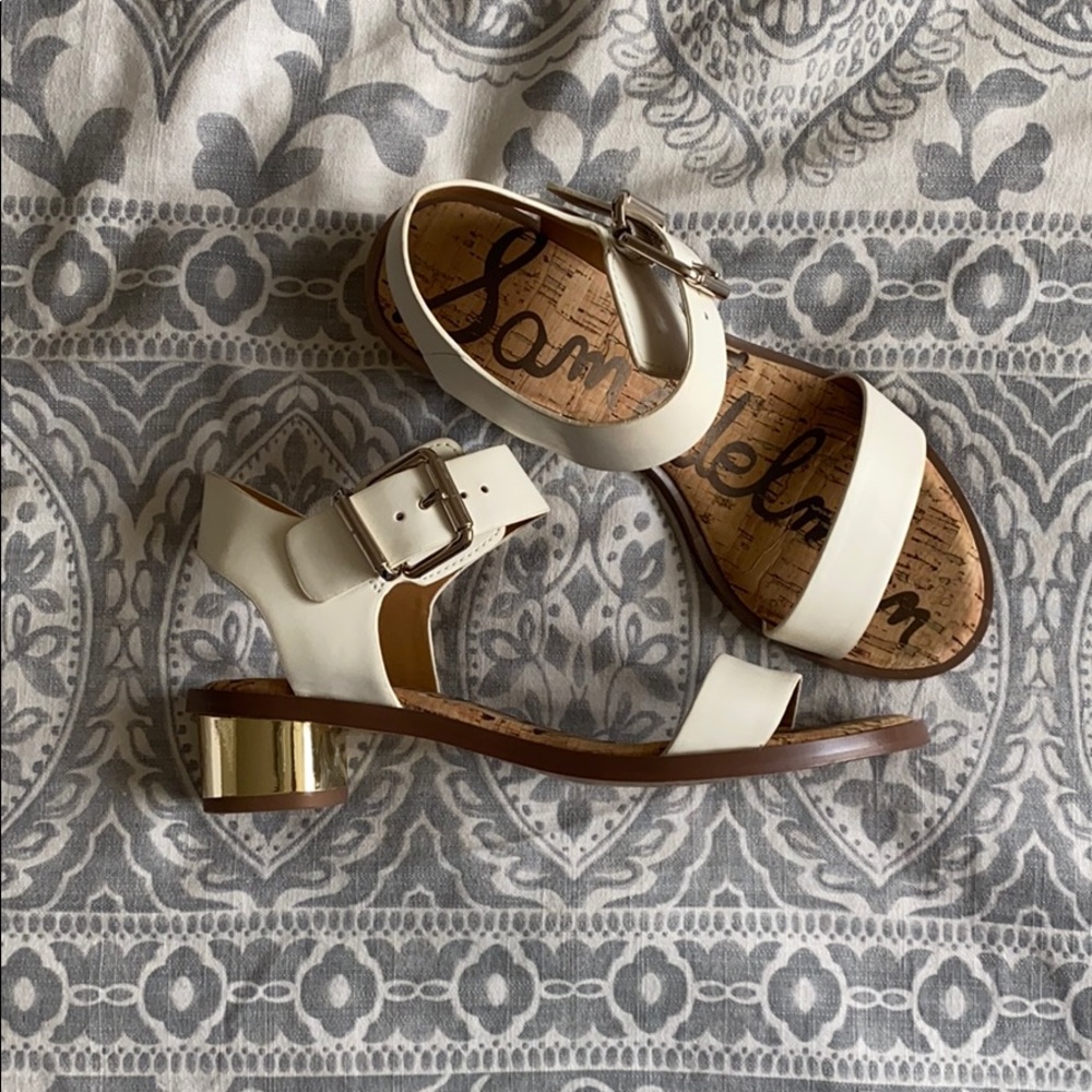 ⚠️Donated⚠️Sam Edelman White Shoes❣️